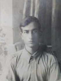 Фотография ветерана до войны, еще в молодом возрасте.