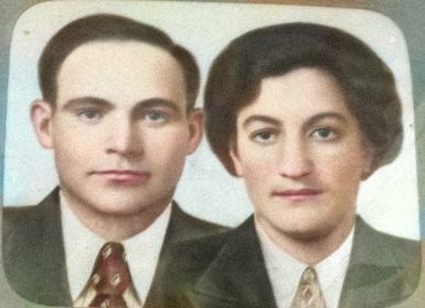 Молодые дедушка Павел Федорович и бабушка Марфа Петровна