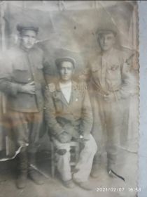 Братья Галлямовы (слева направо): Ильяс, Габбас и Зулькафир. Ветераны Великой Отечественной войны! Дата фото неизвестно
