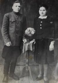 Васильев Андрей Васильевич с женой Варварой Станиславовной. Фото - конец 1940-х.