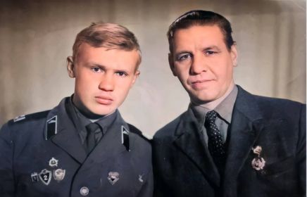 На фото: Сергей Иванович с сыном Владимиром