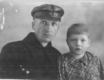 Мельников Павел Петрович с дочерью Светланой (1945 г.р.)