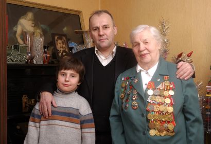 Варвара Константиновна  дома с семьей 14.02.2010