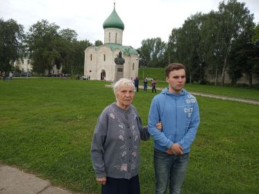 Варвара Константиновна с семьёй на малой Родине, в Переславле- Залесском, июль 2018 г.