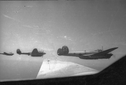 Пе-2, советские пикирующие фронтовые бомбардировщики, 54 бомбардировочного авиационного Клинского Краснознамённого полка.