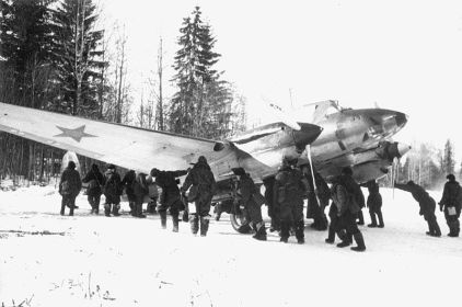 128 пбап. 1942 г., январь. Калининский фронт. Самолет Пе-2 полка.