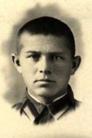 Лейтенант РОГОЗИН А. Б. (5.09.1921 - 6.04.1942).