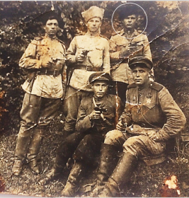 П.А. Ясырев (вверху справа), 28 сентября 1944 года, Венгрия