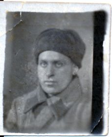 Последня фотография - на военный билет. Декабрь 1942