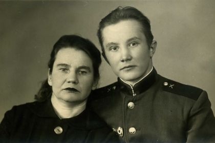 Жена Галина Федоровна с сыном Валентином