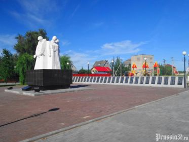 Братская могила п. Нивенское