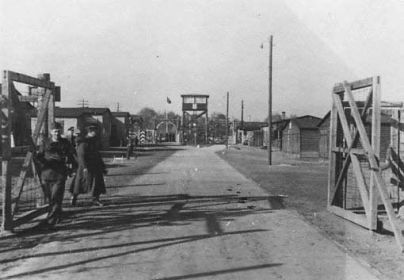 Stalag I A Штаблак (Stablack). Центральная улица. Вдали - главные ворота.