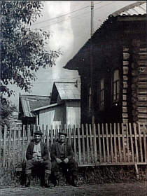 Козлов Владимир Фомич(сын) и Белков Борис Павлович(фото размещено в соцсети)