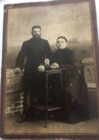 Родители - Андрей Куприянович и его жена