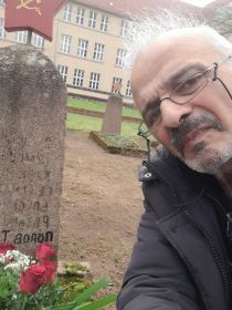 ПОПОВ Демьян, племянник фронтовика 30.03.2024 года посетил кладбище, обновил запись на плите и ПОЧТИЛ память дядя.