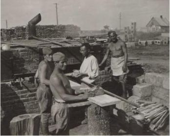 Oflag 68 Зудауен (Sudauen), Stalag I F Зудауен (Sudauen). Советские военнопленные на принудительных работах.