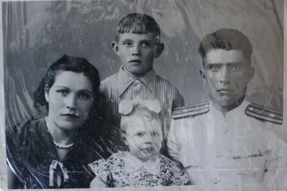 Семейное фото, прабабушка, прадедушка, дедушка и его сестра