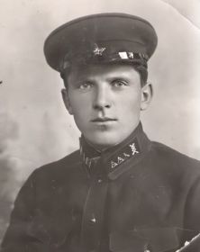 Старший лейтенант БУРАКОВ Б. А.