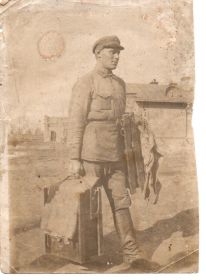 Фотография Василия Ивановича на службе в Великой Отечественной Войне, присланная им своей жене