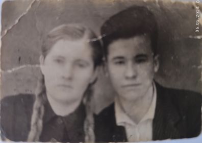 Летом 1945 г. Дедушка с бабушкой после войны