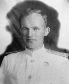 Капитан Д.И. Сахаров  1943