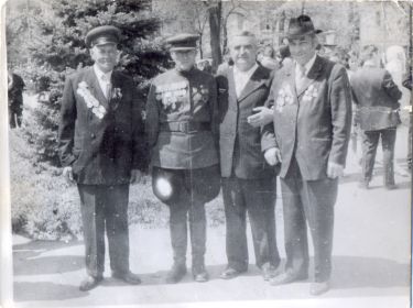 Дьяченко И.Г. (второй слева),первый слева - его брат Пётр, крайний справа - брат Александр