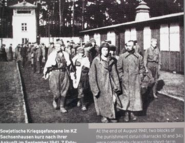 1941 г., ноябрь.. KZ (Konzentrationslager) Заксенхаузен (Sachsenhausen) Ораниенбург (Oranienburg). Пленные солдаты и офицеры Красной Армии в лагере.