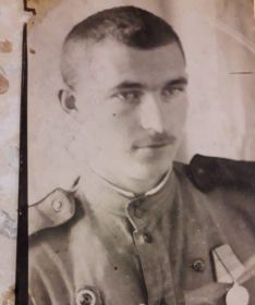брат — Алексей Сергеевич