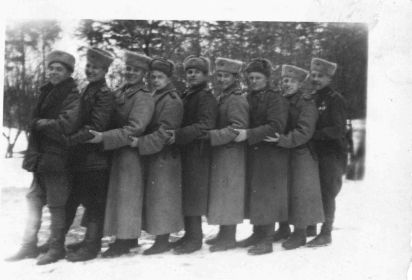Возможно шестой слева - Чувырин А.С.