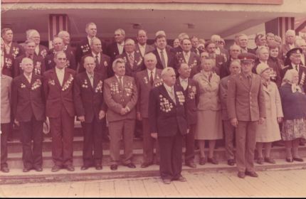 Уважаемые ветераны, герои станицы Новолабинской. 1987 год.