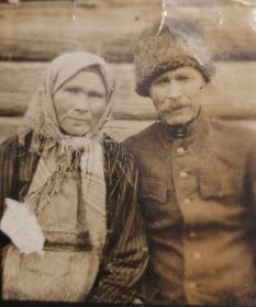 Рукосуевы Егор Михайлович и Аграфена Степановна. Родители Василия и Ивана. Кежемский р-н, д. Алешкино