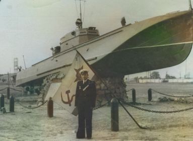 Памятник морякам 2-й Краснознаменной Новороссийской бригады торпедных катеров освобождавших г. Очаков в марте 1944 года