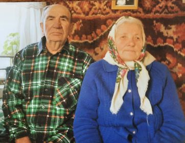 Литвинов Михаил Тихонович с женой, Литвиновой Анной Фёдоровной.