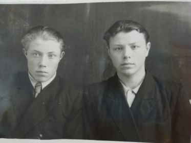 Воронов Михаил Прокопьевич 1933 г.р. и Воронов Юрий Прокопьевич 1938 г.р.  братья( дети Прокопия и Серафимы)