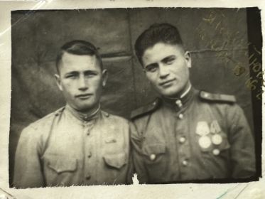 С обратной стороны фото: 1. Хуснутдинов Хади Ш., 2. Хуснутдинов Кутуз