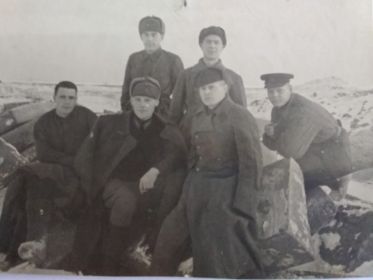 Май 1942 года .Пулково (стоит слева)