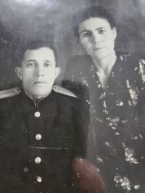 Хасанов Масгут Гарифуллаевич с супругой Хасанова Хадия Сибагатовна после ВОВ