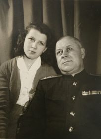 Василий Петрович с дочерью Ларисой