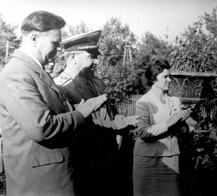 Встреча с маршалом Советского Союза В. И. Чуйковым. Жашков, май 1966 г.