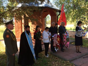 Общее фото перезахоронения прадеда