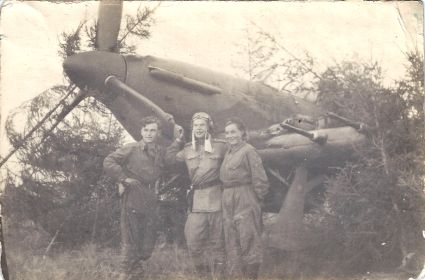 Боевой экипаж самолета 05
