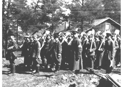 Stalag 352 Минск (Мinsk). Построение рабочих бригад, состоящих из военнопленных.