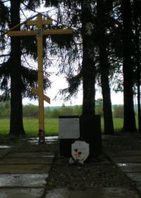 Памятный знак на месте начала операции «Марс» в деревне Клемятино