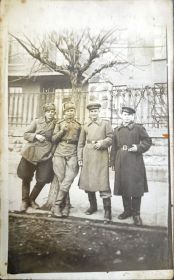 19 ноября 1946. Василий слева
