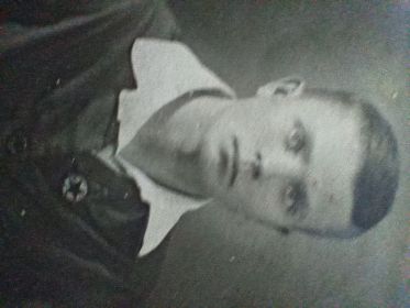 Зиновьев Сергей Петрович, 1940 г.,ему 18 лет