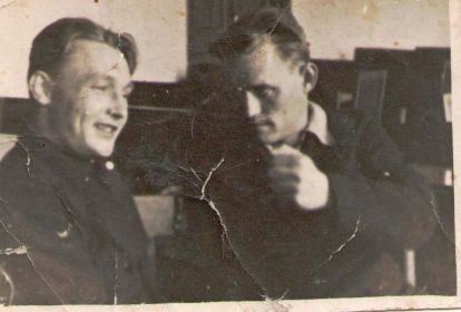 Белов Михаил Алексеевич с коллегой в Партшколе 1939
