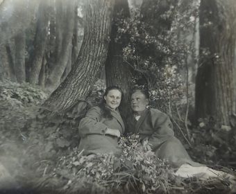 Госпиталь # 3405 с. Марфино 05.06.1943. На фотографии дед и партизанка Полицына Мария Т.