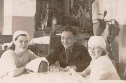 Белов Михаил Алексеевич с коллегами в Партшколе 1939