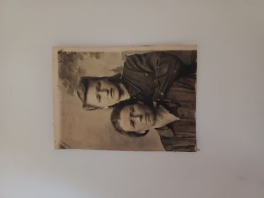 Мать- Зубарева Мария Петровна и сестра Татьяна