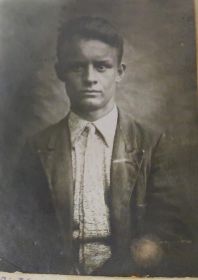 Мельников Г.К - директор семилетней школы (1940-1942 гг). Село Старый Белокатай , Белокатайский район , Башкирская АССР